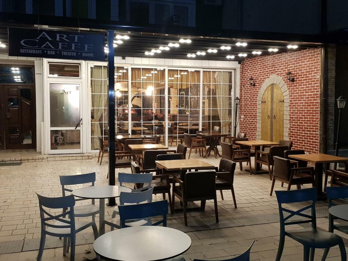 Art Theatre Caffe Hotel Struga Buitenkant foto